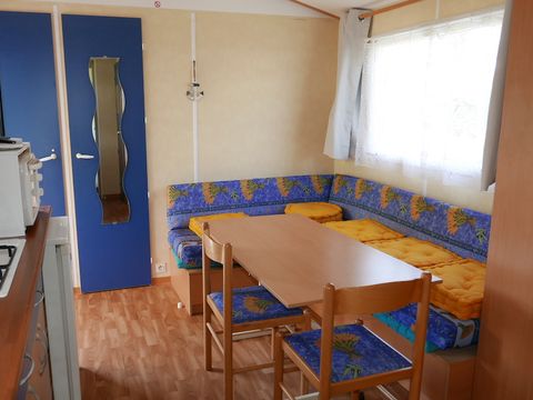 MOBILHOME 4 personnes - 2 chambres + 10 ans