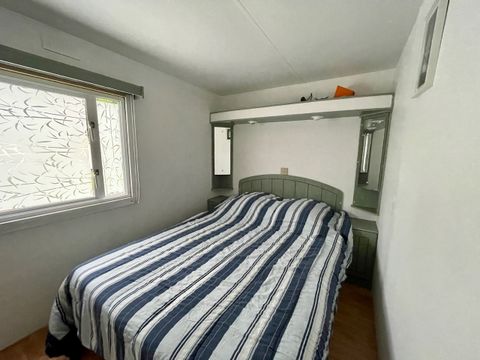 MOBILHOME 8 personnes - Mobil-home atypique (JF 02) - 4 chambres - 2 salles de bain - Cuisine d’été équipée 8 pers