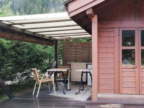 BUNGALOW 2 personnes - Le Mazot 6m² / Arrivée et départ LE DIMANCHE en juillet et Août (sans sanitaires)