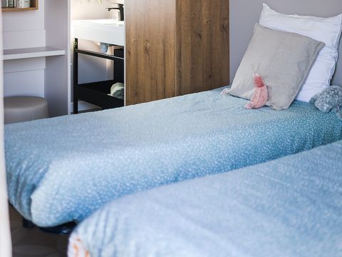 MOBILHOME 4 personnes - Luxe SPA climatisé - 2 chambres - 2 salles de bain - 2 WC (année 2025)