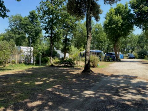 Emplacement - Privilège (100 à 150m2)