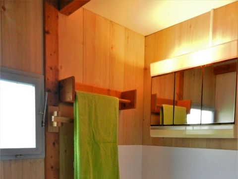 Bungalow 6 personnes - 2 chambres - M