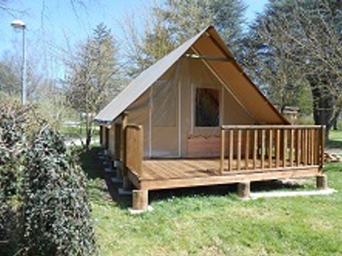 Tente en toile et en bois 5 personnes - (sans sanitaires)