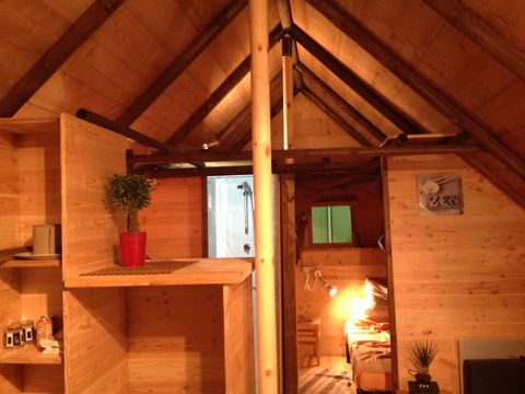 Tente en toile et en bois 6 personnes - Lodge 4 saisons