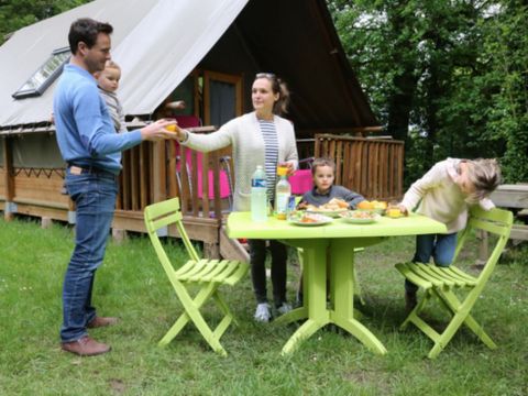 Tente en toile et en bois 6 personnes - Lodge 4 saisons