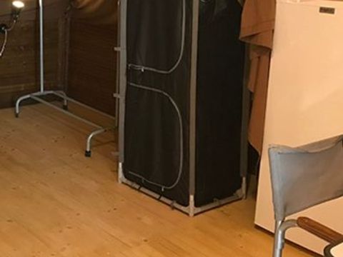 TENTE TOILE ET BOIS 2 personnes - (sans sanitaires)