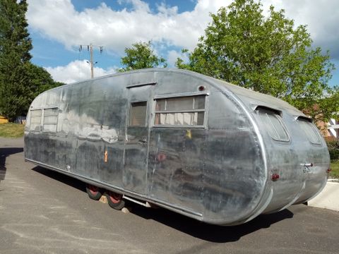 CARAVANE 2 personnes - AMERICAINE petits-déjeuners pour 2 personnes