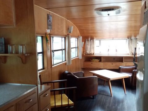 CARAVANE 2 personnes - AMERICAINE petits-déjeuners pour 2 personnes
