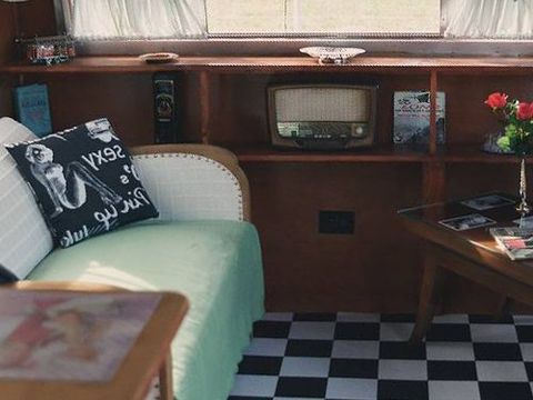 CARAVANE 2 personnes - AMERICAINE petits-déjeuners pour 2 personnes