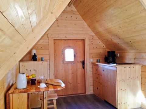 HÉBERGEMENT INSOLITE 2 personnes - CABANE 2 pers - accès PMR