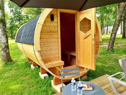 Tente en toile et en bois 2 personnes - Tonneau 2 personnes