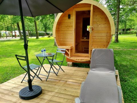 Tente en toile et en bois 2 personnes - Tonneau 2 personnes