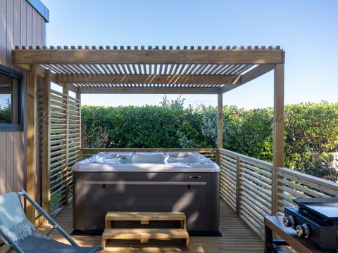 MOBILHOME 6 personnes - EXCLUSIF 3 chambres Jacuzzi avec suite parentale