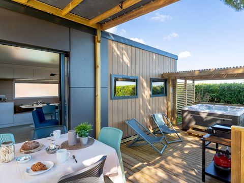 MOBILHOME 4 personnes - EXCLUSIF 2 chambres Jacuzzi avec suite parentale