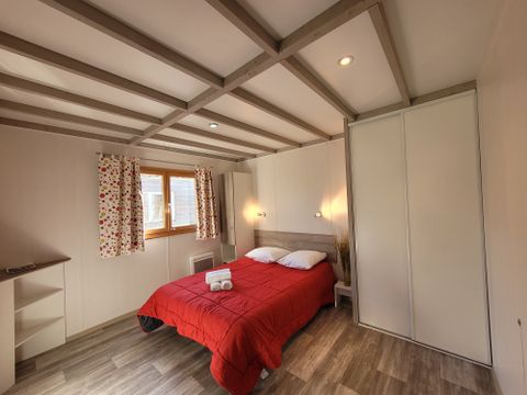 CHALET 4 personnes - CONFORT 50m² PMR  (2 chambres) dont terrasse couverte + TV