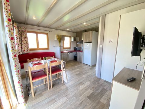 CHALET 4 personnes - CONFORT 50m² PMR  (2 chambres) dont terrasse couverte + TV