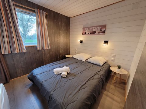 CHALET 7 personnes - PREMIUM 50m² (3 chambres) + terrasse + TV + LV + Plancha + Climatisation
