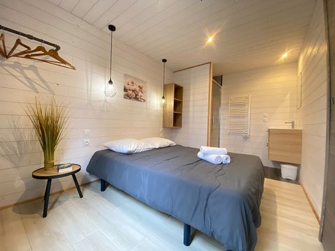 CHALET 7 personnes - PREMIUM 50m² (3 chambres) + terrasse + TV + LV + Plancha + Climatisation