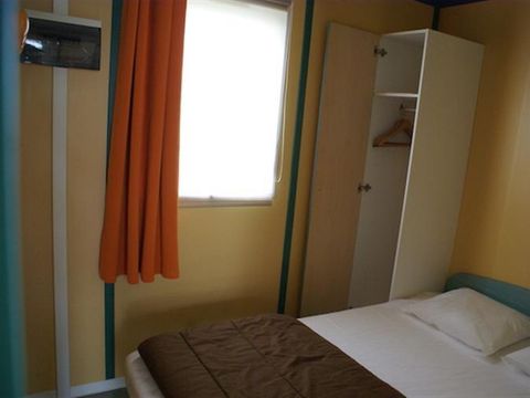 CHALET 2 personnes - Chalet mitoyen 16m² - 1 chambre + terrasse couverte 8m² 2 pers