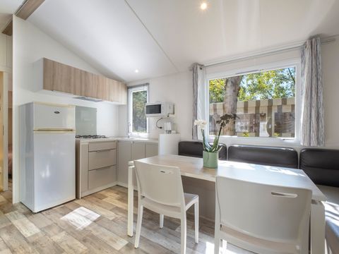 MOBILHOME 8 personnes - Mobil-home CONFORT 4 chambres > 37 m² 8 pers