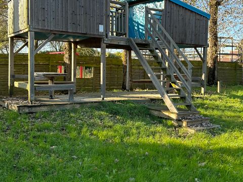 HÉBERGEMENT INSOLITE 4 personnes - Cabane Pilotis