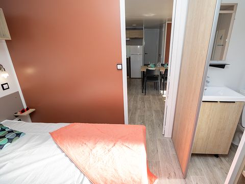 MOBILHOME 6 personnes - 3 chambres 2 salles de bain MOBILHOME 6 personnes - 3 chambres 2 salles de bain