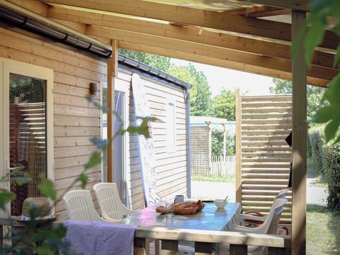MOBILHOME 4 personnes - Cottage Confort 28m² (2 chambres) + terrasse couverte + TV + Draps