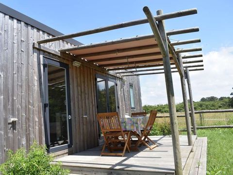 MOBILHOME 4 personnes - Cottage Premium 28m² (2 chambres) + terrasse couverte + LV + TV + Draps + serviettes