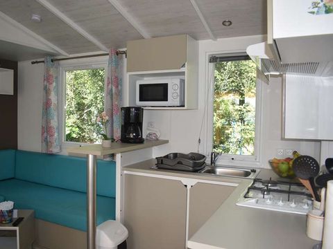 MOBILHOME 6 personnes - Cottage confort 32m² (3 chambres) + terrasse couverte + TV + Draps inclus
