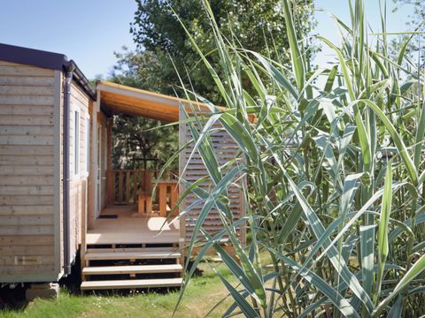 MOBILHOME 6 personnes - Cottage confort 32m² (3 chambres) + terrasse couverte + TV + Draps inclus