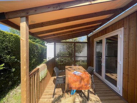 MOBILHOME 2 personnes - Cottage Premium 18m² (1 chambre) + terrasse couverte + LV + TV + Draps + serviettes