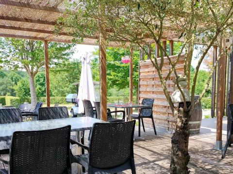 Flower Camping Le Val Vert en Berry - Camping Indre - Image N°9