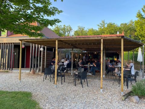 Flower Camping Le Val Vert en Berry - Camping Indre - Image N°8