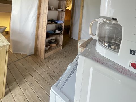 BUNGALOW TOILÉ 4 personnes - Lodge avec sanitaires -