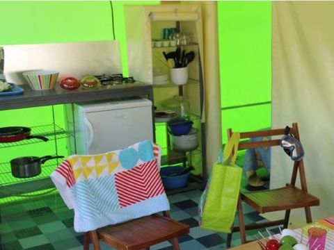TENTE 4 personnes - EOLE ECO sans sanitaires