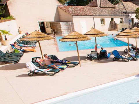 Camping Domaine du Château de l'Epervière  - Camping Saône-et-Loire - Image N°2