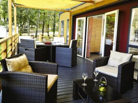 MOBILHOME 6 personnes - Mobil-home | Ultimate | 3 Ch. | 6 Pers. | Terrasse surélevée | Clim. | TV