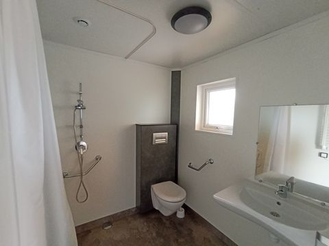 Mobilhome 5 personnes - Hélios - PMR - 2 chambres - 32m² avec terrasse semi-couverte