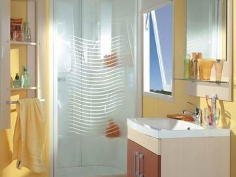 MOBILHOME 8 personnes - super titania