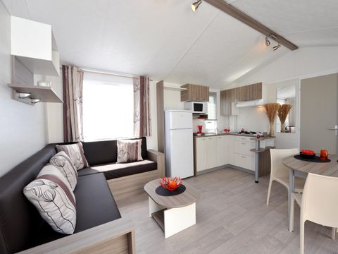 MOBILHOME 4 personnes - E -2 ch. Confort - SAMEDI