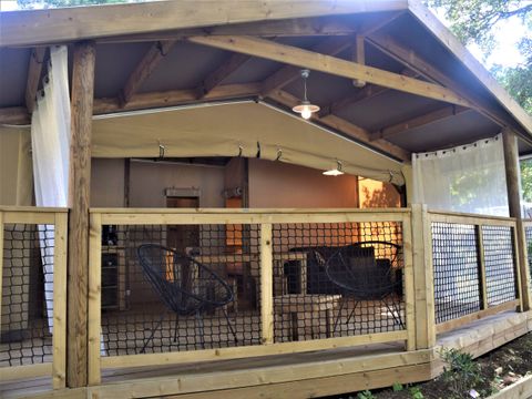 HÉBERGEMENT INSOLITE 4 personnes - ECOLODGE sans sanitaires