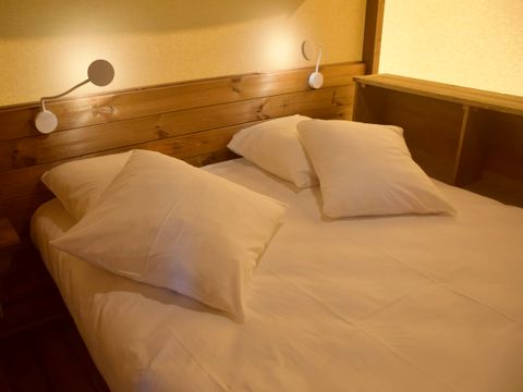 HÉBERGEMENT INSOLITE 4 personnes - ECOLODGE sans sanitaires