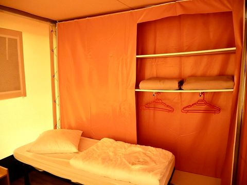 TENTE 4 personnes - KIWI sans sanitaires