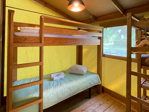 HÉBERGEMENT INSOLITE 4 personnes - ECOLODGE avec sanitaires