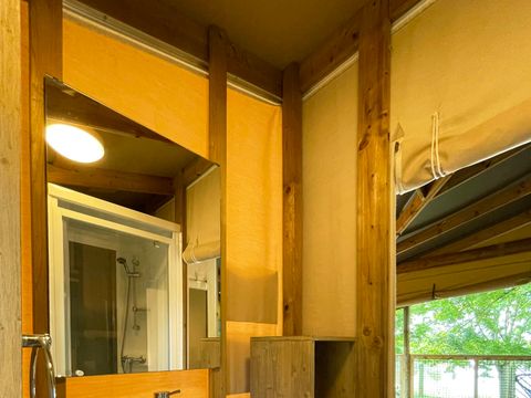 HÉBERGEMENT INSOLITE 4 personnes - ECOLODGE avec sanitaires