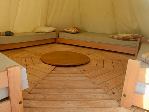 HÉBERGEMENT INSOLITE 4 personnes - Tipis 4 Pers.