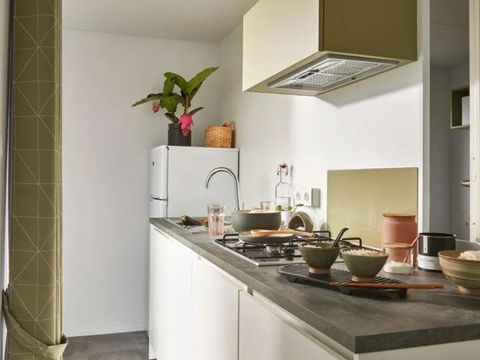 MOBILHOME 6 personnes - Confort 35m² - 3 chambres + terrasse semi-couverte + TV