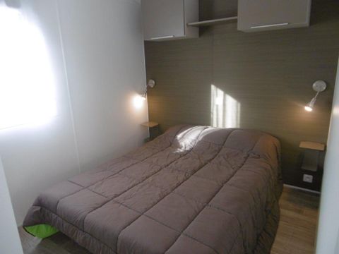 MOBILHOME 6 personnes - Confort 35m² - 3 chambres + terrasse semi-couverte + TV