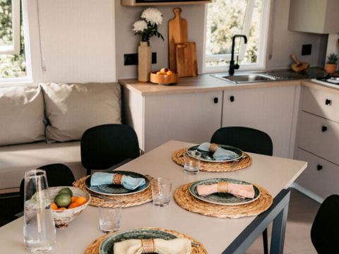 Mobilhome 8 personnes - Confort+ - 4 chambres - 2 salles de bain 40m²