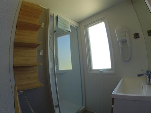 MOBILHOME 6 personnes - 2 chambres + terrasse au sol